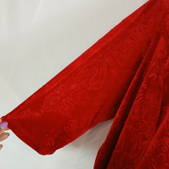 Catherines Women Red Top Damask  v neck  Size 4X Soft Stretch Festive Holiday - Picture 3 of 7